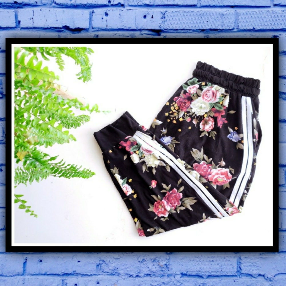 ❤️‍🔥CLEARANCE❤️‍🔥 LA12ST Crop Floral Athletic Pants #L00702z